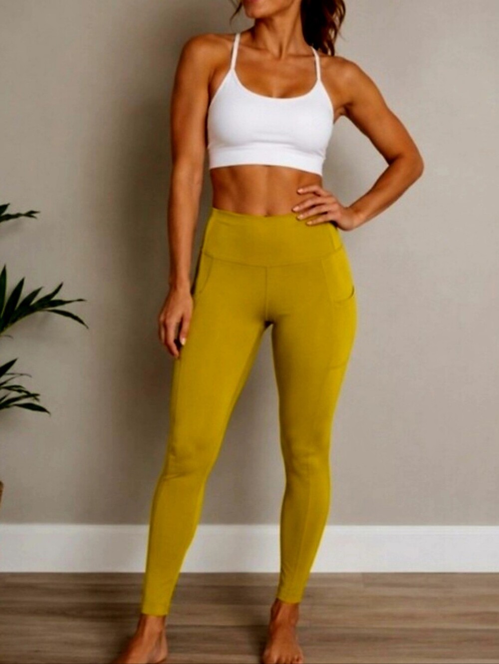 Lululemon Athletica High-Rise Side Pocket Leggings in Chartreuse, Size 6